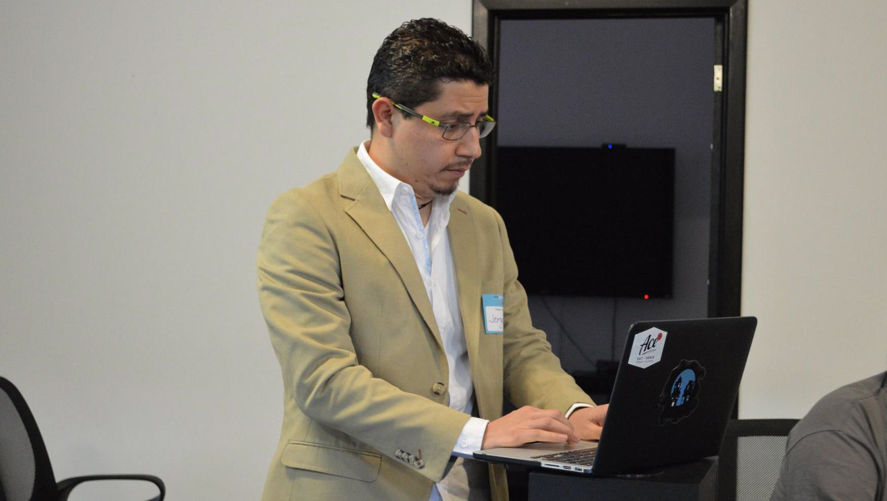 .NET Meetup Guadalajara, 05-2016
